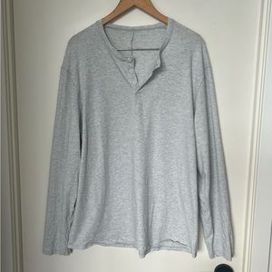 Lululemon Grey Men’s Long Sleeve